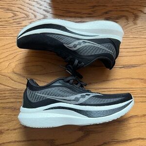 Saucony Endorphin Speed 2 l Women’s Size 7